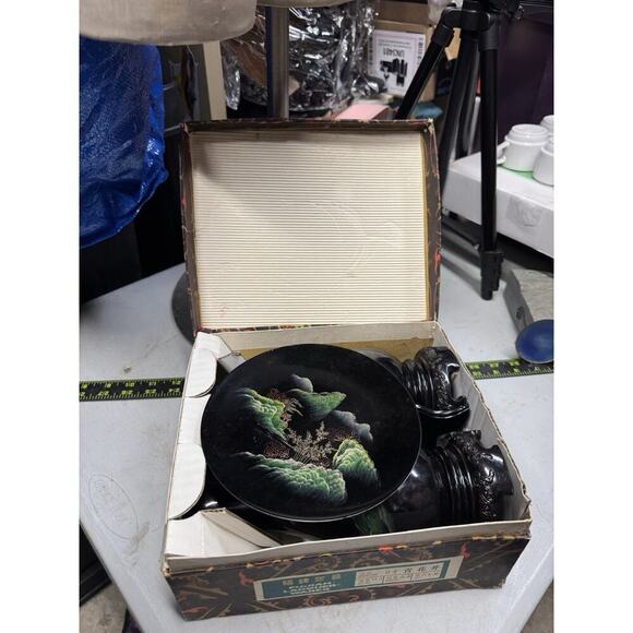 Vintage Fujian Lacquer Ware Asian Hand Painted Set 2 Vases 1 Plate In Box Papers - Picture 13 of 16